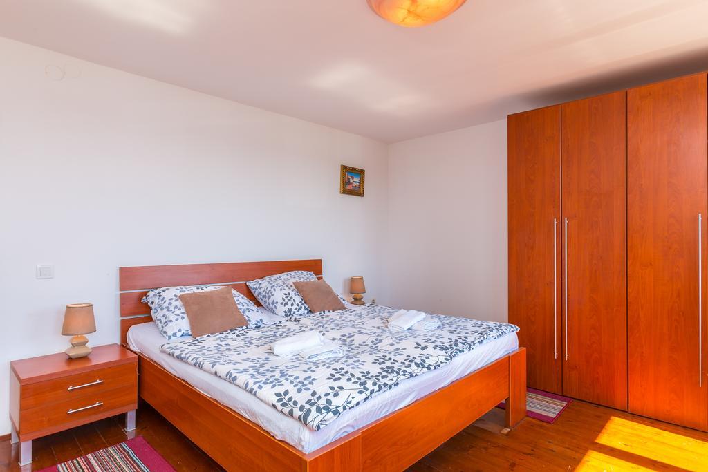 Bed & Breakfast La Fontana メドゥリン エクステリア 写真